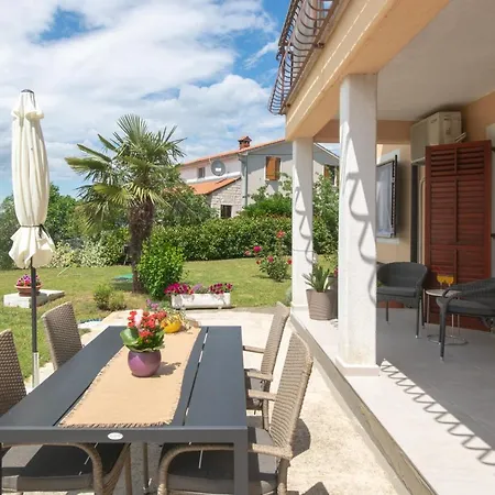 Alex Apartman *